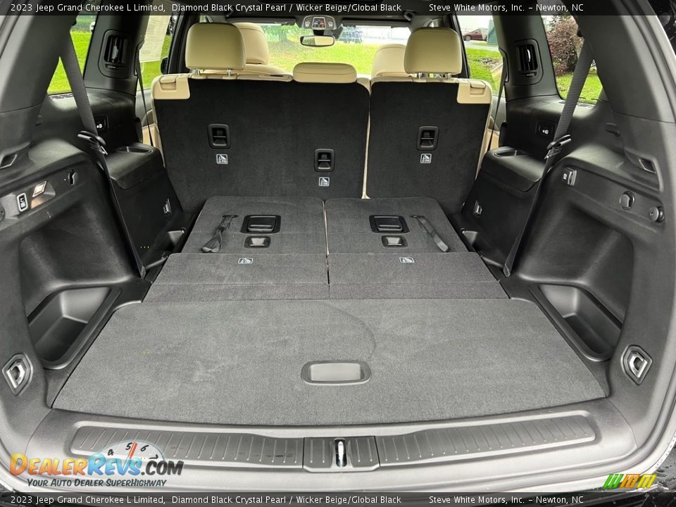 2023 Jeep Grand Cherokee L Limited Trunk Photo #17