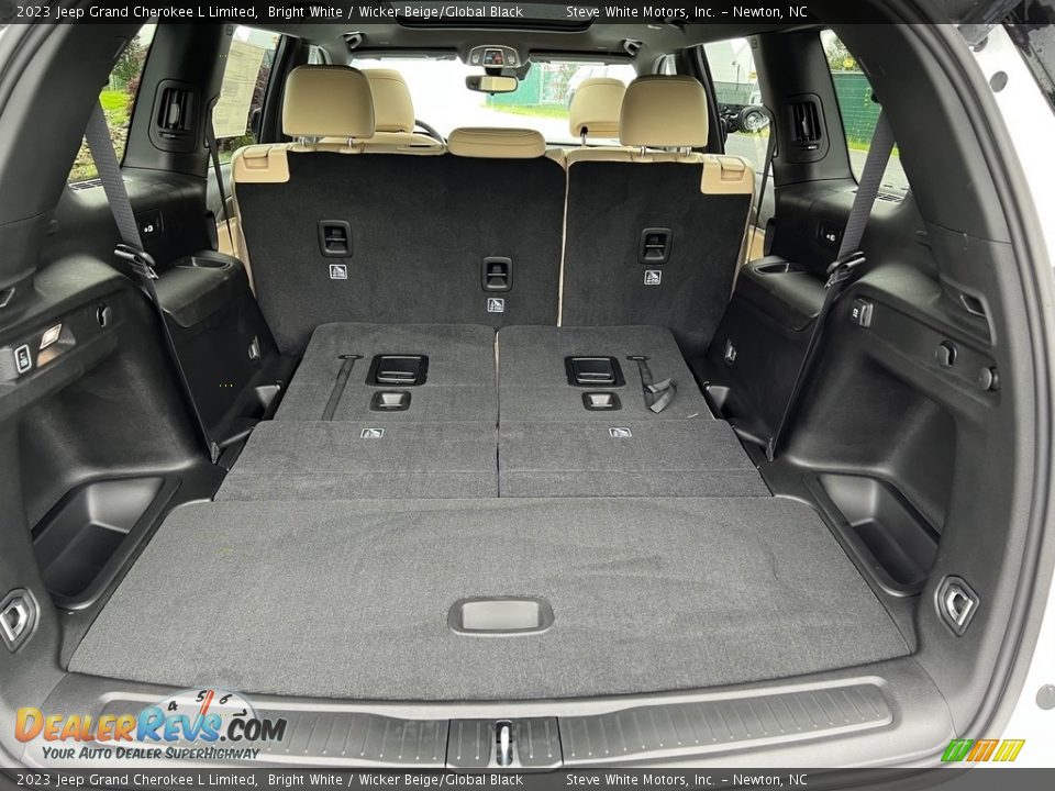 2023 Jeep Grand Cherokee L Limited Trunk Photo #17