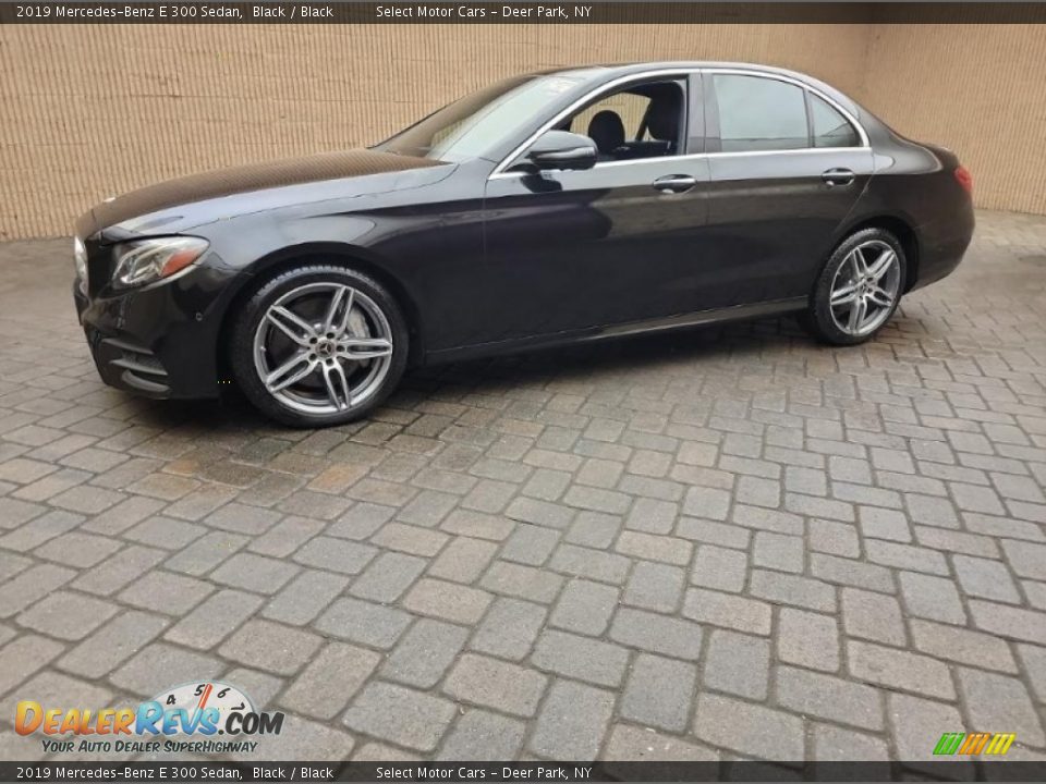 2019 Mercedes-Benz E 300 Sedan Black / Black Photo #1