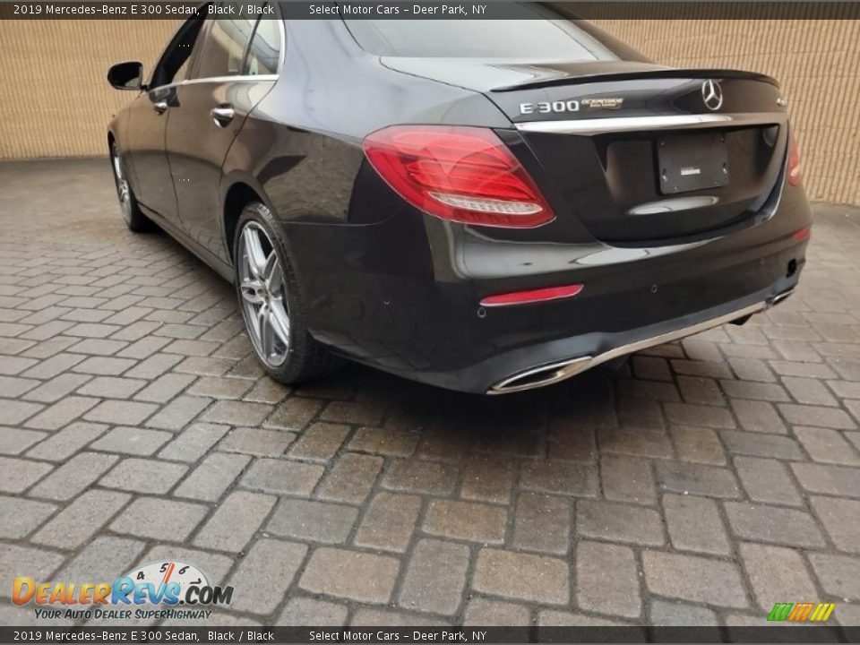 2019 Mercedes-Benz E 300 Sedan Black / Black Photo #6