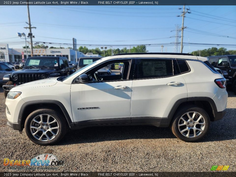 2023 Jeep Compass Latitude Lux 4x4 Bright White / Black Photo #3