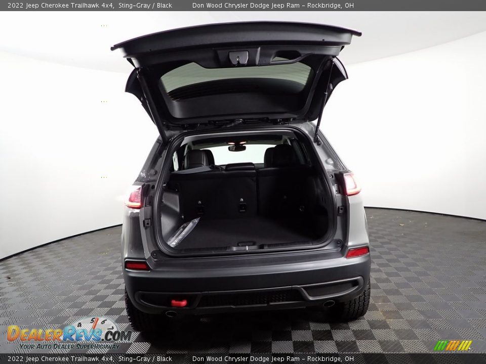 2022 Jeep Cherokee Trailhawk 4x4 Sting-Gray / Black Photo #8