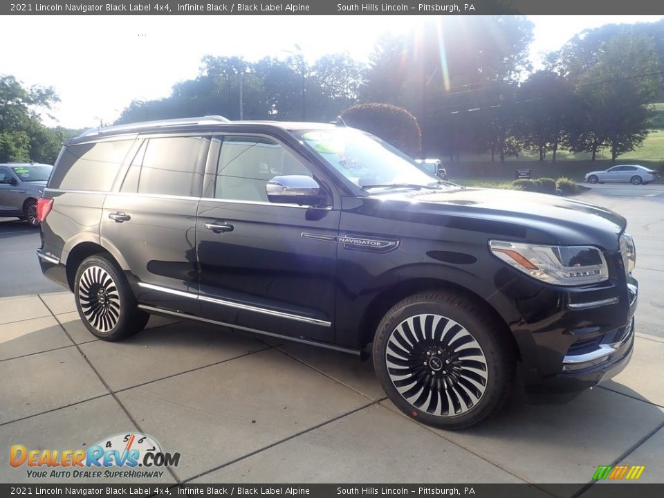 Front 3/4 View of 2021 Lincoln Navigator Black Label 4x4 Photo #7