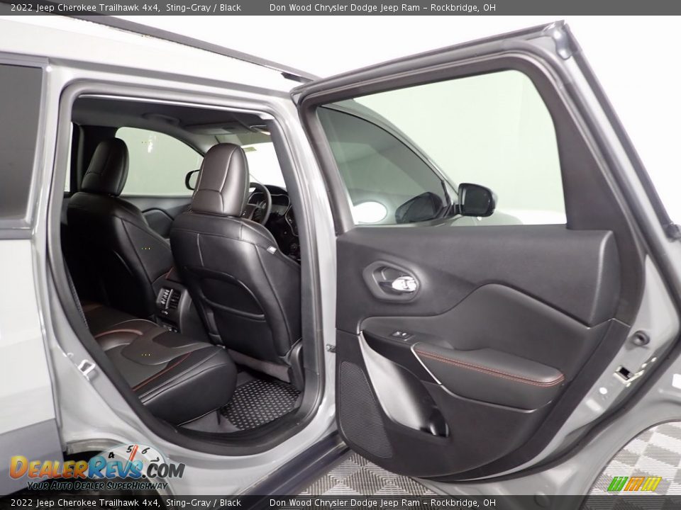 2022 Jeep Cherokee Trailhawk 4x4 Sting-Gray / Black Photo #24