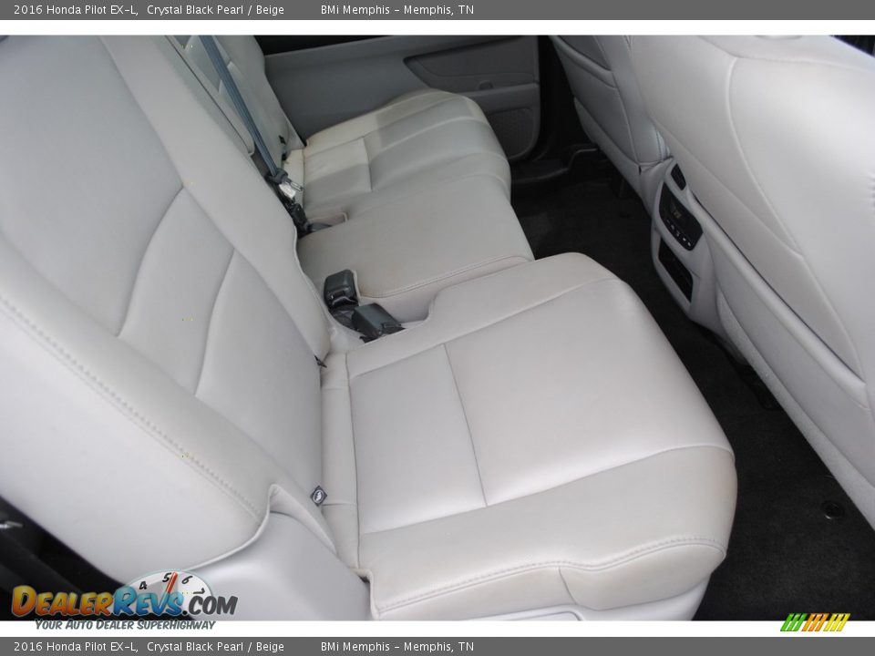 Rear Seat of 2016 Honda Pilot EX-L Photo #28