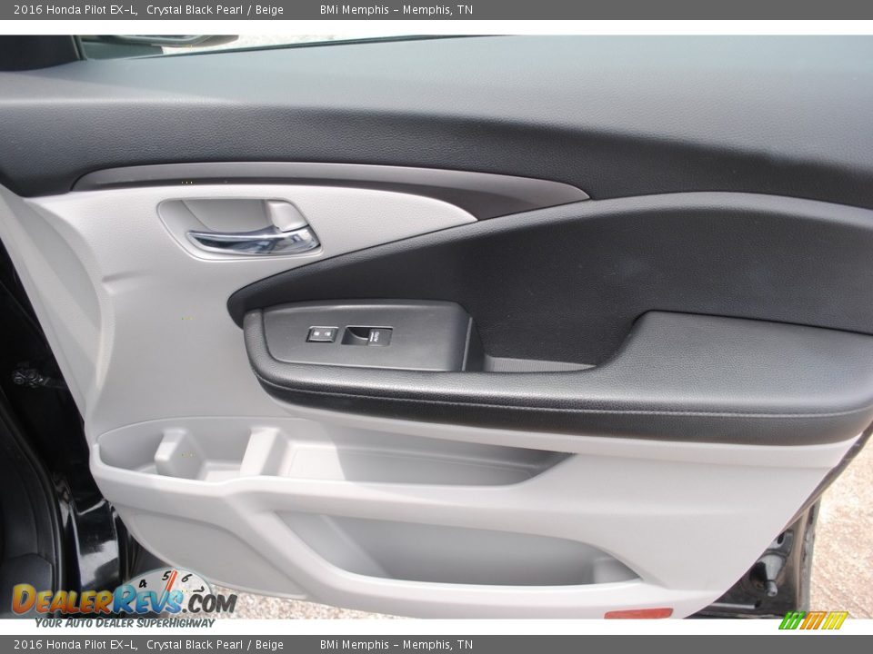 Door Panel of 2016 Honda Pilot EX-L Photo #30