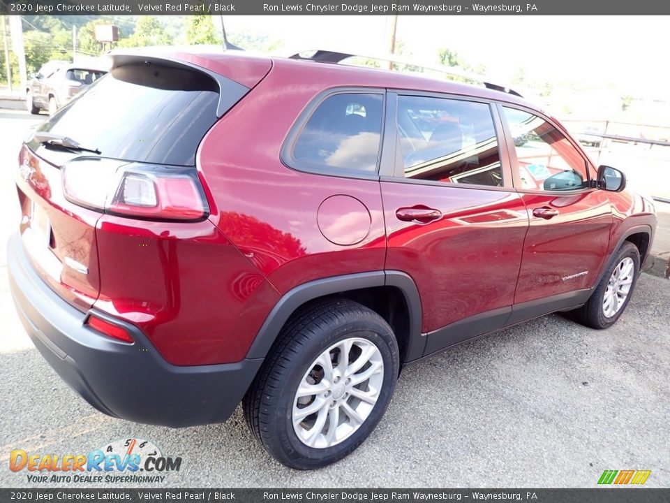 2020 Jeep Cherokee Latitude Velvet Red Pearl / Black Photo #3