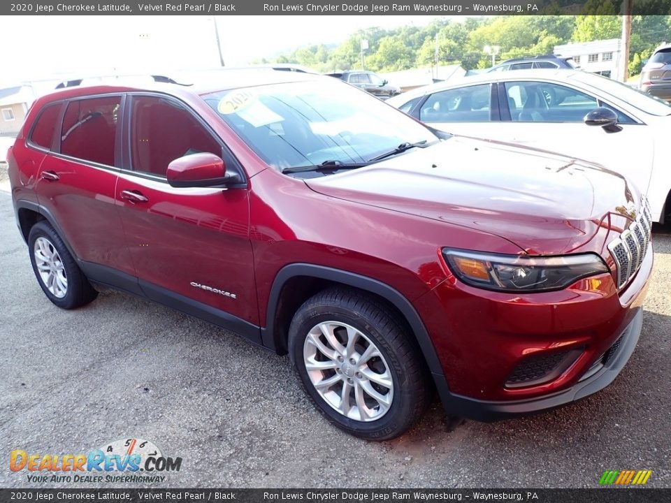 2020 Jeep Cherokee Latitude Velvet Red Pearl / Black Photo #4