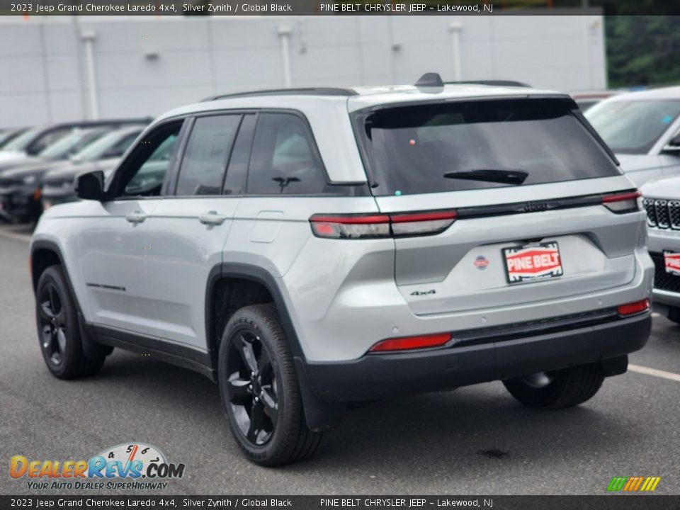 2023 Jeep Grand Cherokee Laredo 4x4 Silver Zynith / Global Black Photo #4