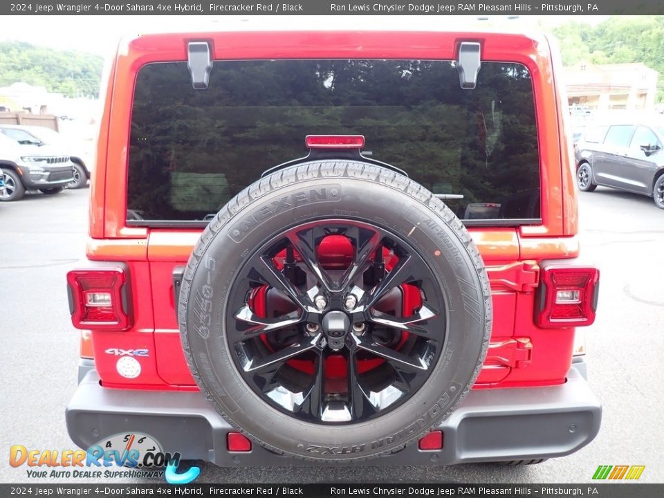 2024 Jeep Wrangler 4-Door Sahara 4xe Hybrid Wheel Photo #4