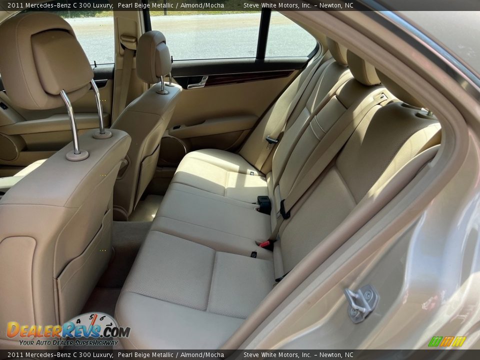 2011 Mercedes-Benz C 300 Luxury Pearl Beige Metallic / Almond/Mocha Photo #12