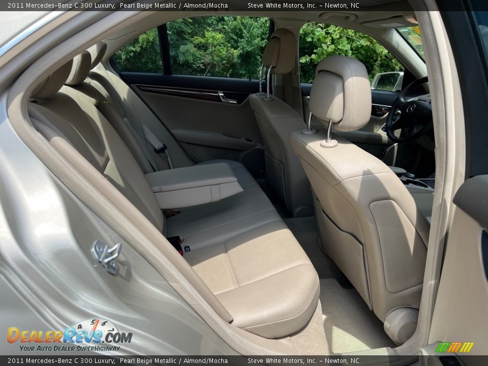 2011 Mercedes-Benz C 300 Luxury Pearl Beige Metallic / Almond/Mocha Photo #15