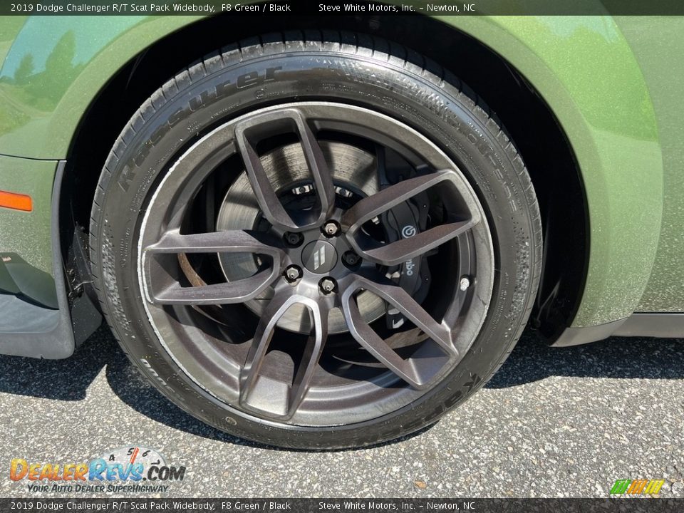 2019 Dodge Challenger R/T Scat Pack Widebody F8 Green / Black Photo #10