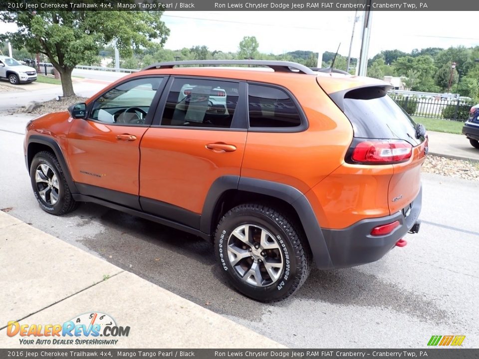 2016 Jeep Cherokee Trailhawk 4x4 Mango Tango Pearl / Black Photo #6