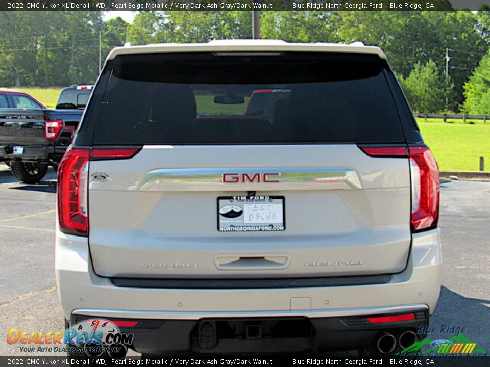 2022 GMC Yukon XL Denali 4WD Pearl Beige Metallic / Very Dark Ash Gray/Dark Walnut Photo #4