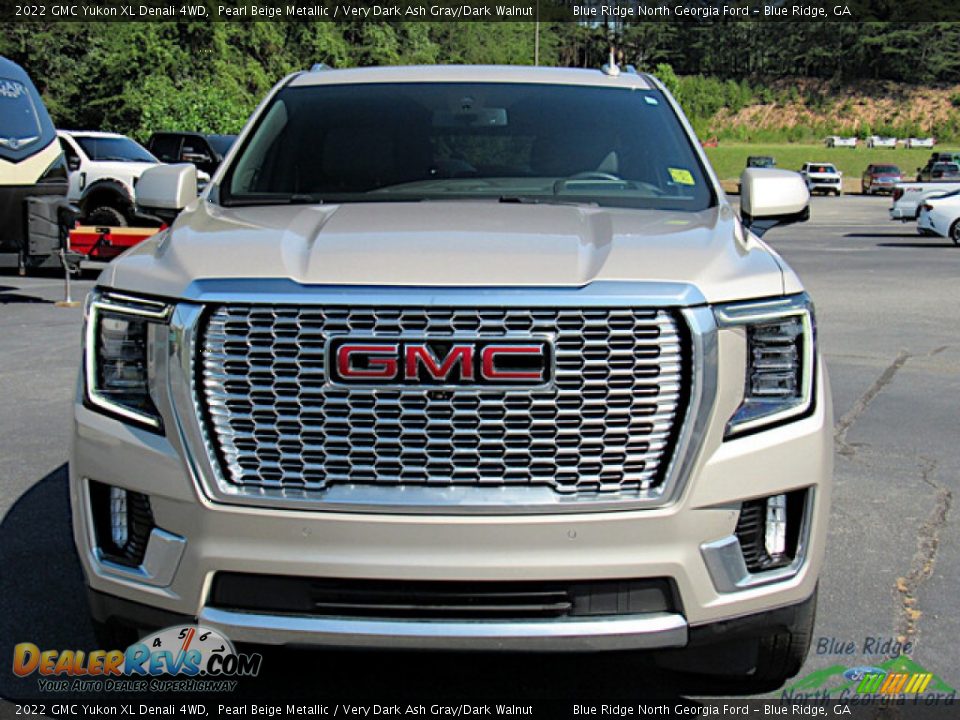 2022 GMC Yukon XL Denali 4WD Pearl Beige Metallic / Very Dark Ash Gray/Dark Walnut Photo #8