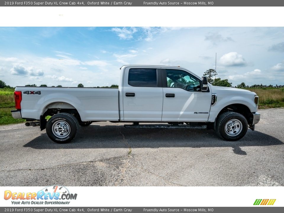 2019 Ford F350 Super Duty XL Crew Cab 4x4 Oxford White / Earth Gray Photo #3