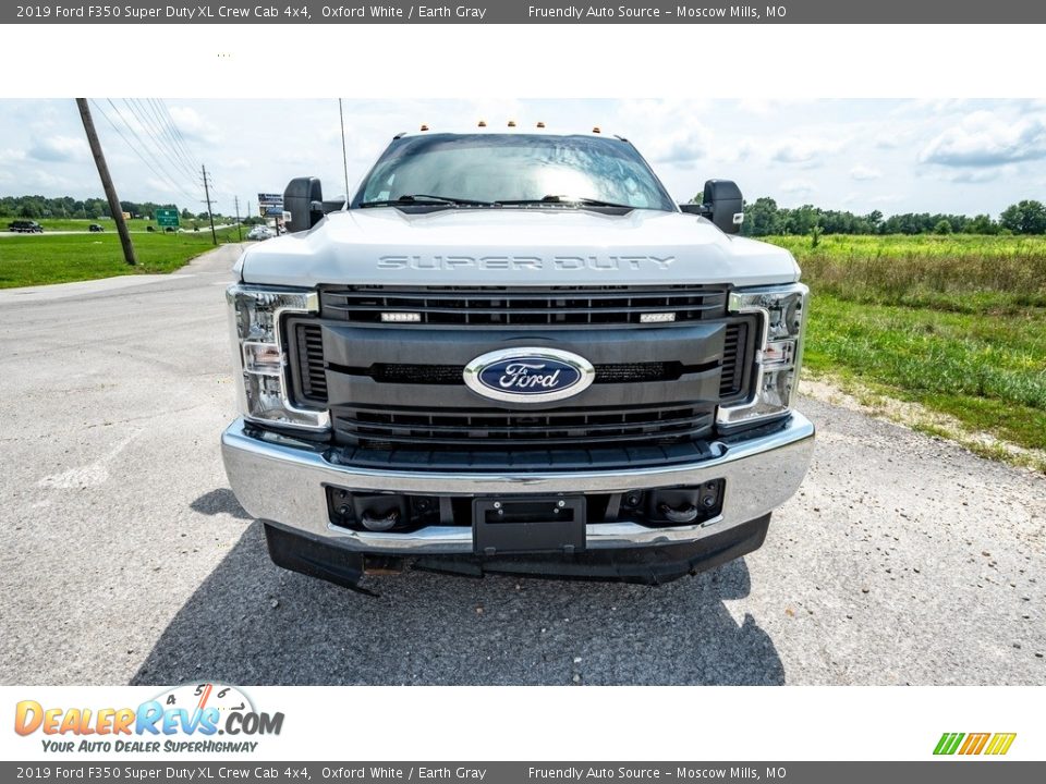 2019 Ford F350 Super Duty XL Crew Cab 4x4 Oxford White / Earth Gray Photo #9