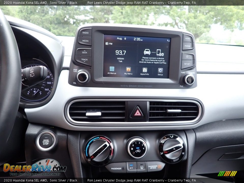 Controls of 2020 Hyundai Kona SEL AWD Photo #15