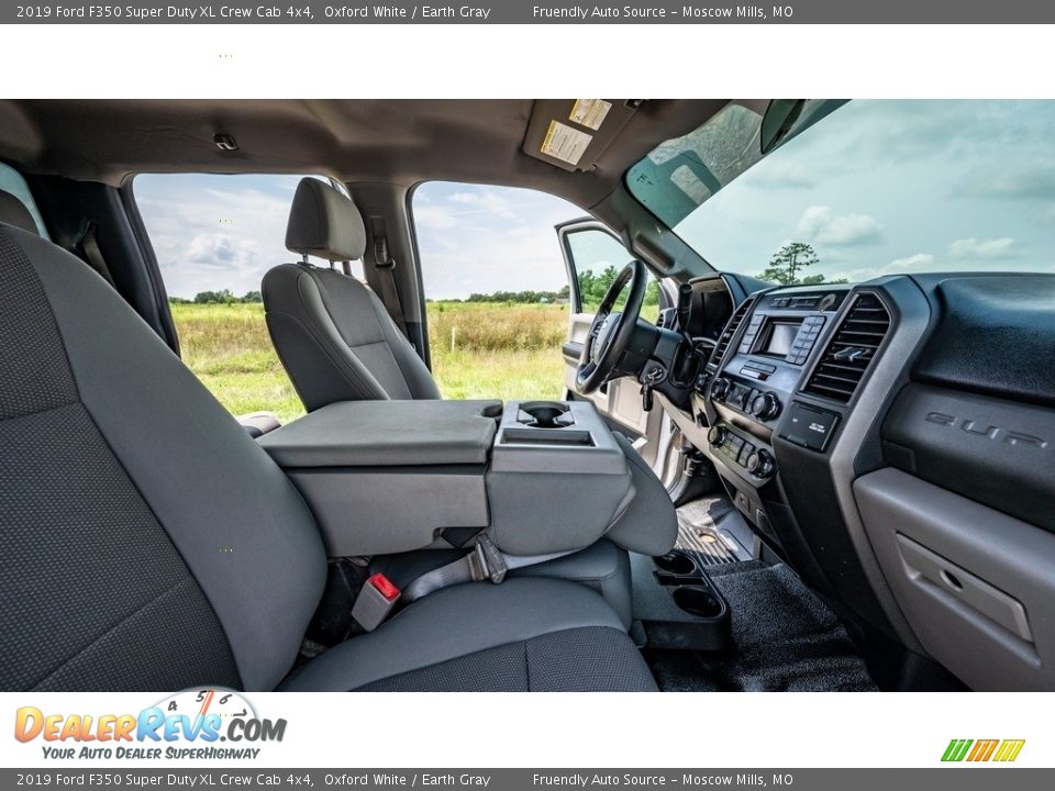 2019 Ford F350 Super Duty XL Crew Cab 4x4 Oxford White / Earth Gray Photo #24