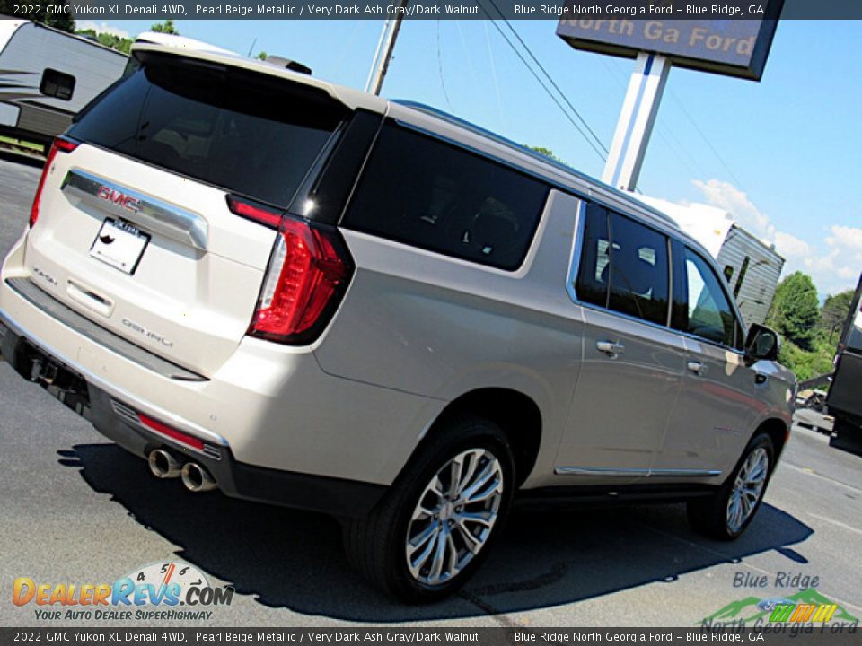 2022 GMC Yukon XL Denali 4WD Pearl Beige Metallic / Very Dark Ash Gray/Dark Walnut Photo #30