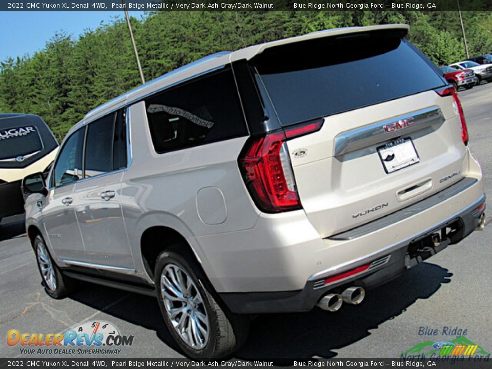 2022 GMC Yukon XL Denali 4WD Pearl Beige Metallic / Very Dark Ash Gray/Dark Walnut Photo #31