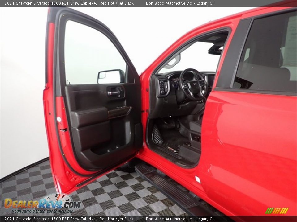 2021 Chevrolet Silverado 1500 RST Crew Cab 4x4 Red Hot / Jet Black Photo #15