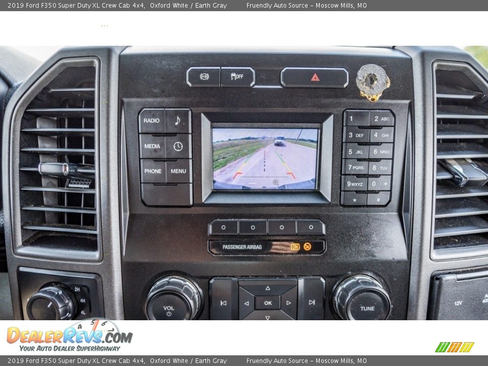 2019 Ford F350 Super Duty XL Crew Cab 4x4 Oxford White / Earth Gray Photo #28