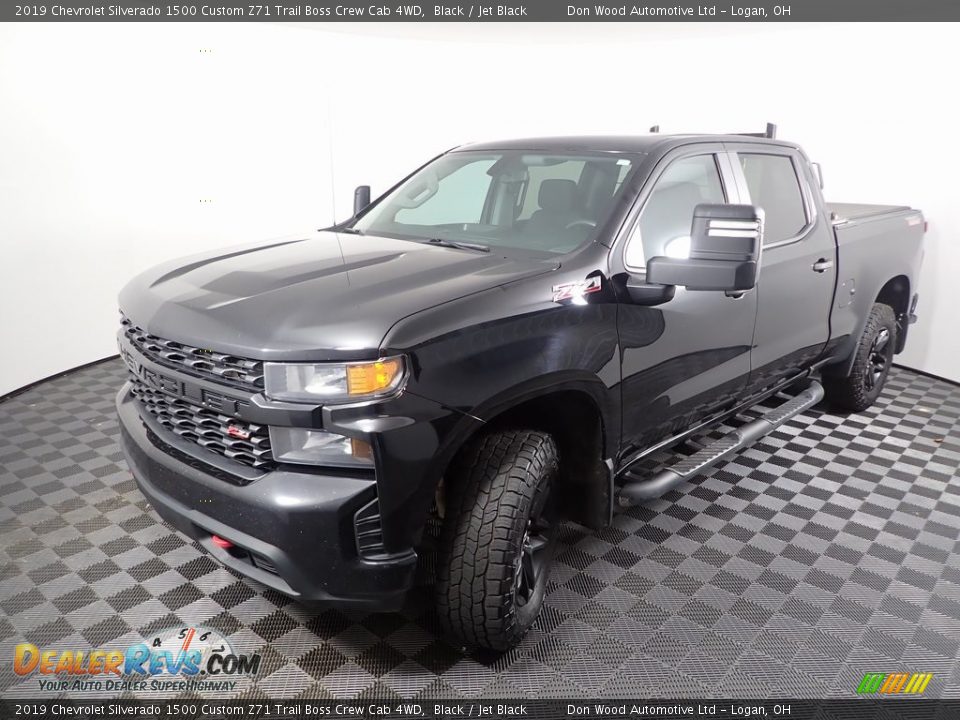 2019 Chevrolet Silverado 1500 Custom Z71 Trail Boss Crew Cab 4WD Black / Jet Black Photo #8