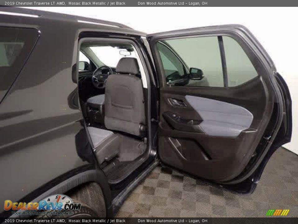2019 Chevrolet Traverse LT AWD Mosaic Black Metallic / Jet Black Photo #31