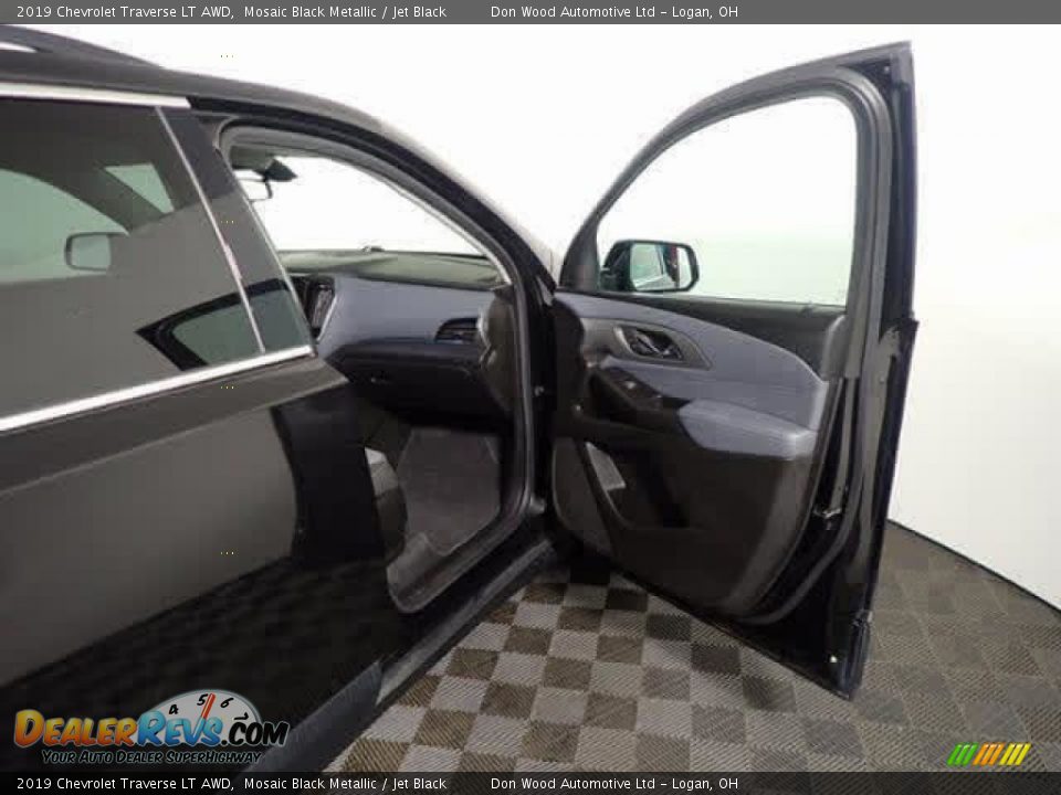2019 Chevrolet Traverse LT AWD Mosaic Black Metallic / Jet Black Photo #33