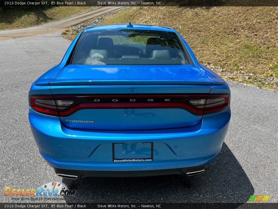 2019 Dodge Charger SXT B5 Blue Pearl / Black Photo #9