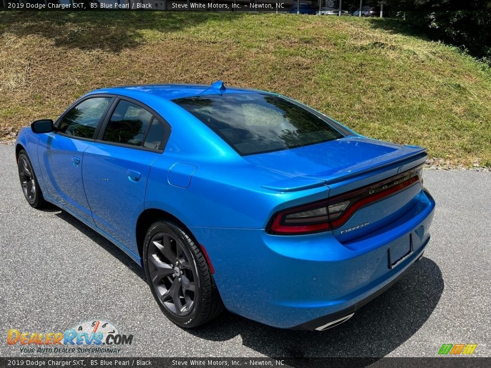 2019 Dodge Charger SXT B5 Blue Pearl / Black Photo #10