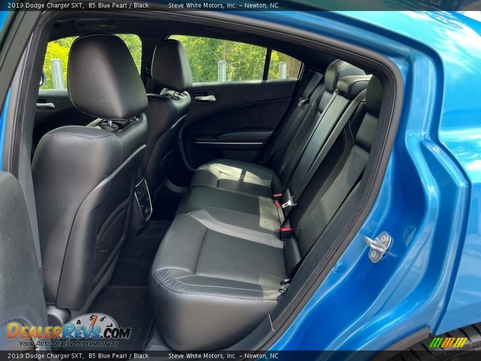 2019 Dodge Charger SXT B5 Blue Pearl / Black Photo #14