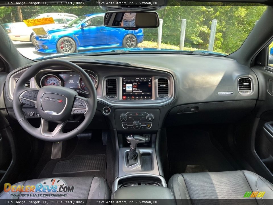 2019 Dodge Charger SXT B5 Blue Pearl / Black Photo #15