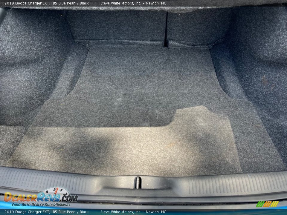 2019 Dodge Charger SXT B5 Blue Pearl / Black Photo #17