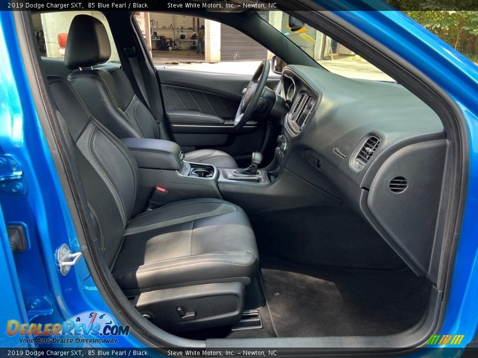 2019 Dodge Charger SXT B5 Blue Pearl / Black Photo #20
