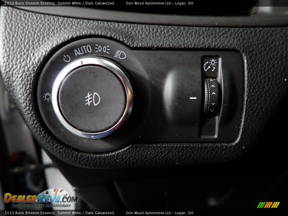 Controls of 2019 Buick Envision Essence Photo #27