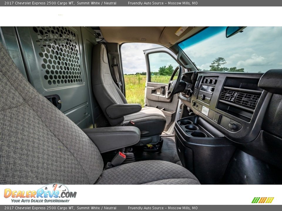 2017 Chevrolet Express 2500 Cargo WT Summit White / Neutral Photo #24