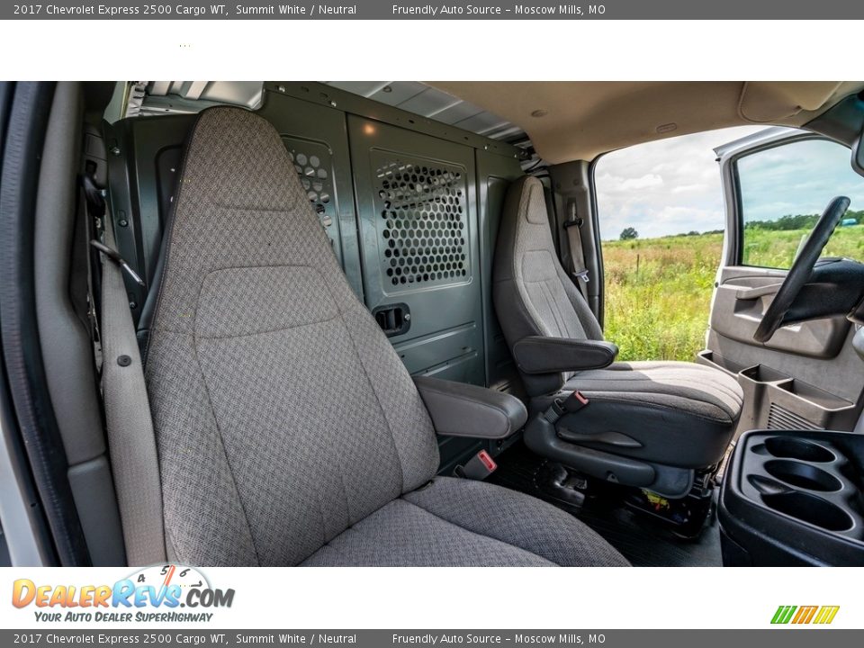 2017 Chevrolet Express 2500 Cargo WT Summit White / Neutral Photo #25