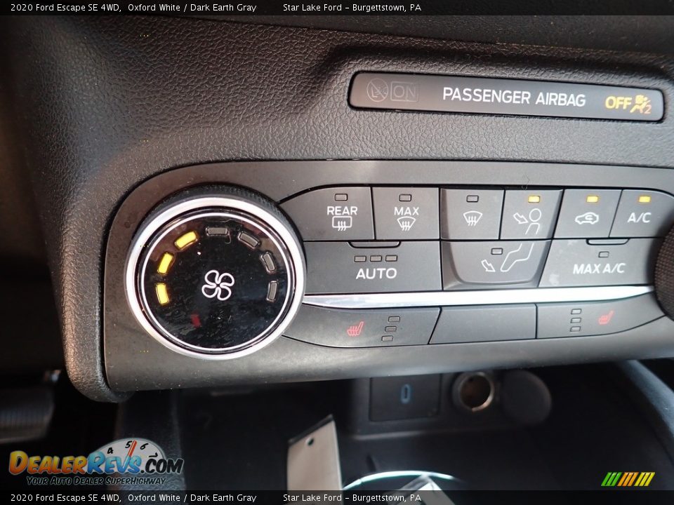 Controls of 2020 Ford Escape SE 4WD Photo #19