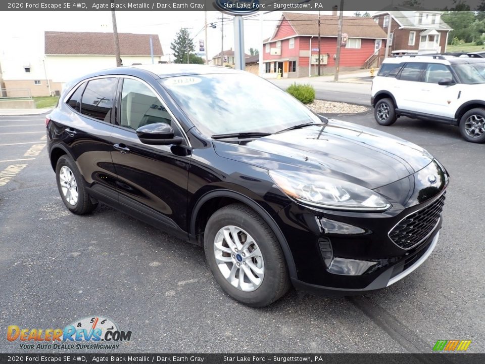 Front 3/4 View of 2020 Ford Escape SE 4WD Photo #7