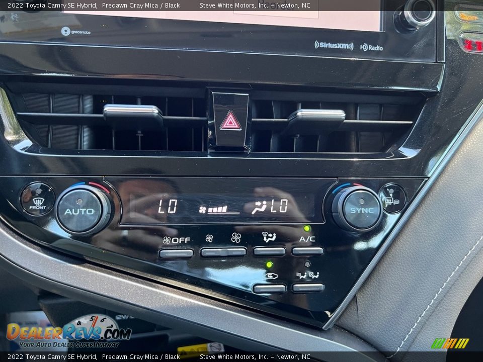 Controls of 2022 Toyota Camry SE Hybrid Photo #23