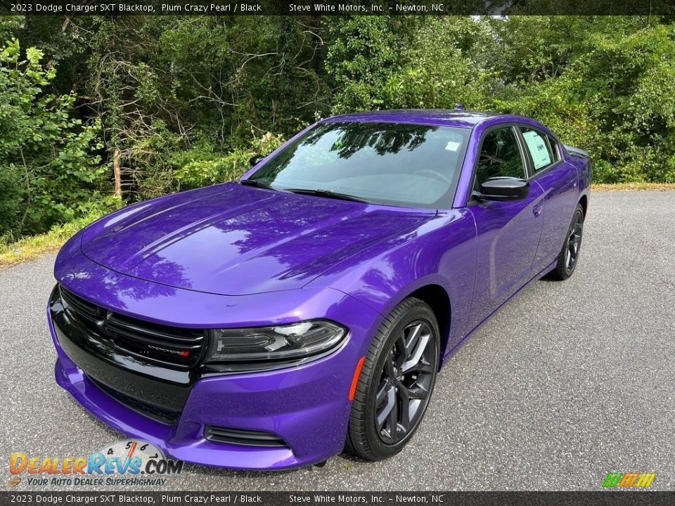 2023 Dodge Charger SXT Blacktop Plum Crazy Pearl / Black Photo #2