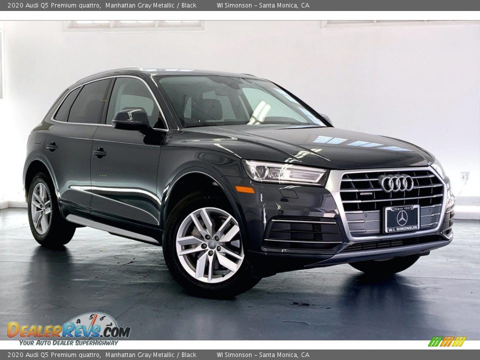 Front 3/4 View of 2020 Audi Q5 Premium quattro Photo #33