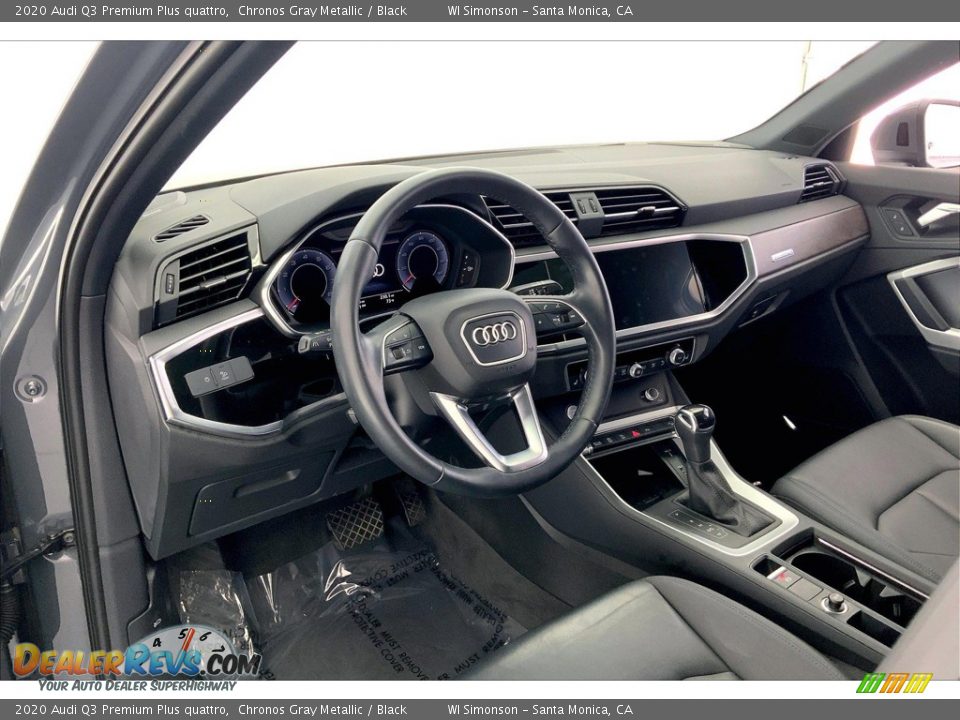 Dashboard of 2020 Audi Q3 Premium Plus quattro Photo #14