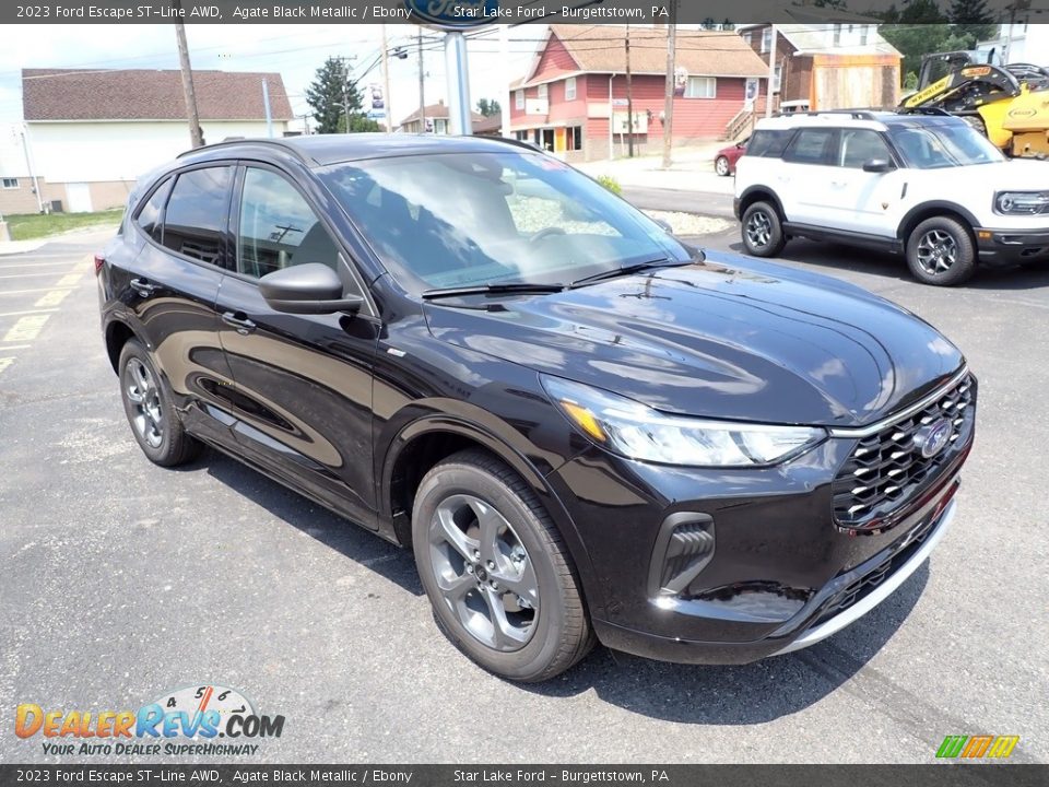 Front 3/4 View of 2023 Ford Escape ST-Line AWD Photo #7