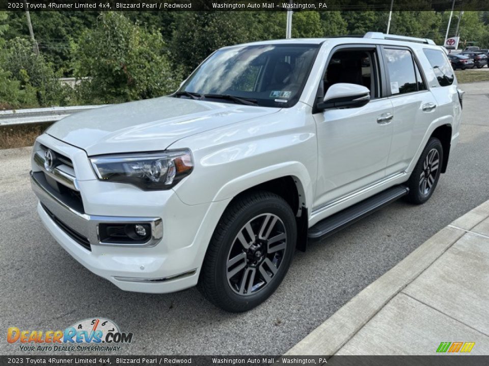 Front 3/4 View of 2023 Toyota 4Runner Limited 4x4 Photo #7