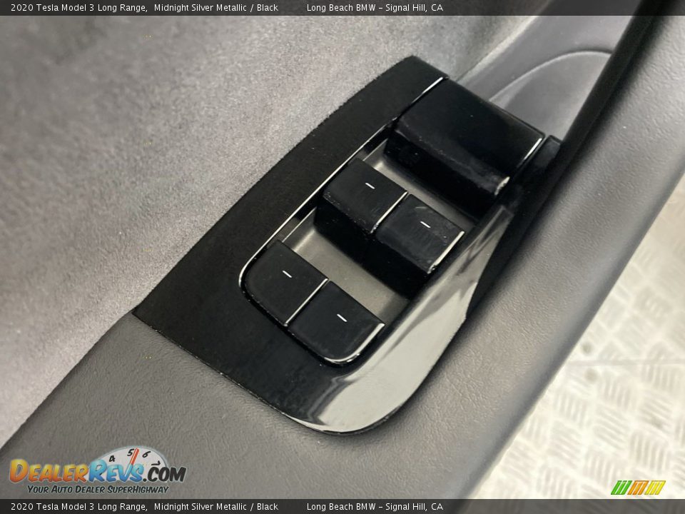 Controls of 2020 Tesla Model 3 Long Range Photo #13