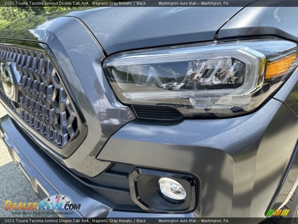 2023 Toyota Tacoma Limited Double Cab 4x4 Magnetic Gray Metallic / Black Photo #21